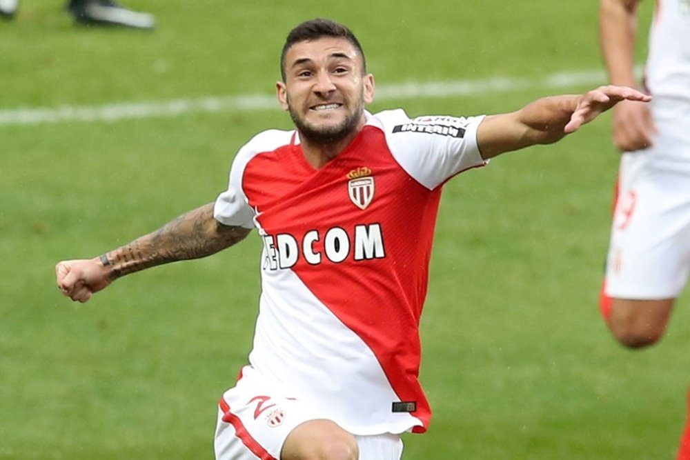 Gabriel Boschilia, meia brasileiro de 23 anos, já deixou o Monaco. AFP