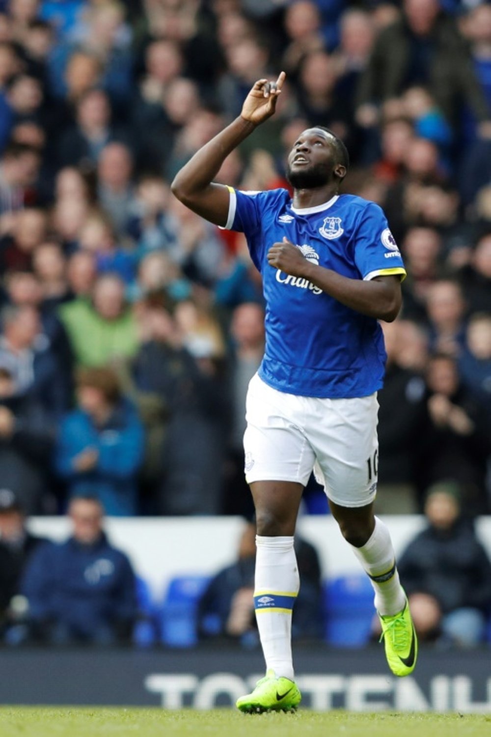 Romelu Lukaku, déjà buteur avec Everton contre Tottenham, le 5 mars 2017 à Londres. AFP