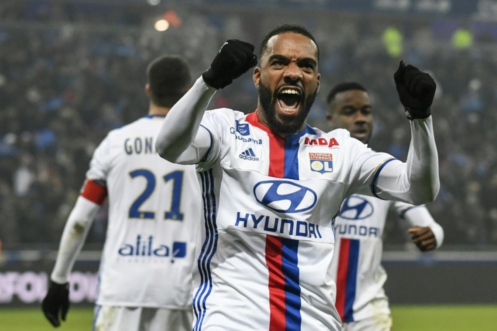El delantero anunció su marcha del Lyon a final de temporada. AFP