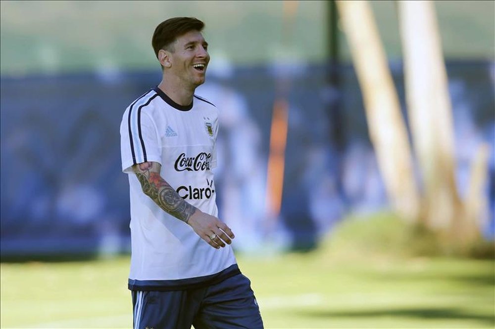 El jugador de la selección argentina Leo Messi participa, este martes 9 de junio de 2015, en un entrenamiento. EFE