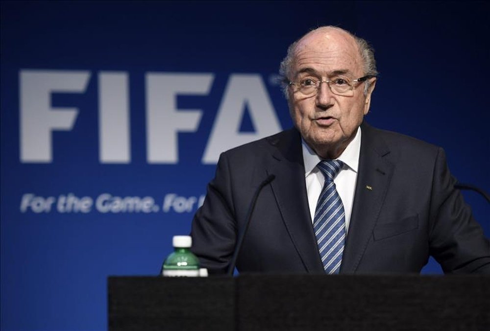 Joseph Blatter, presidente de la FIFA, anunciaba, el pasado 2 de junio en rueda de prensa, que pone a disposición su cargo. EFE/Archivo