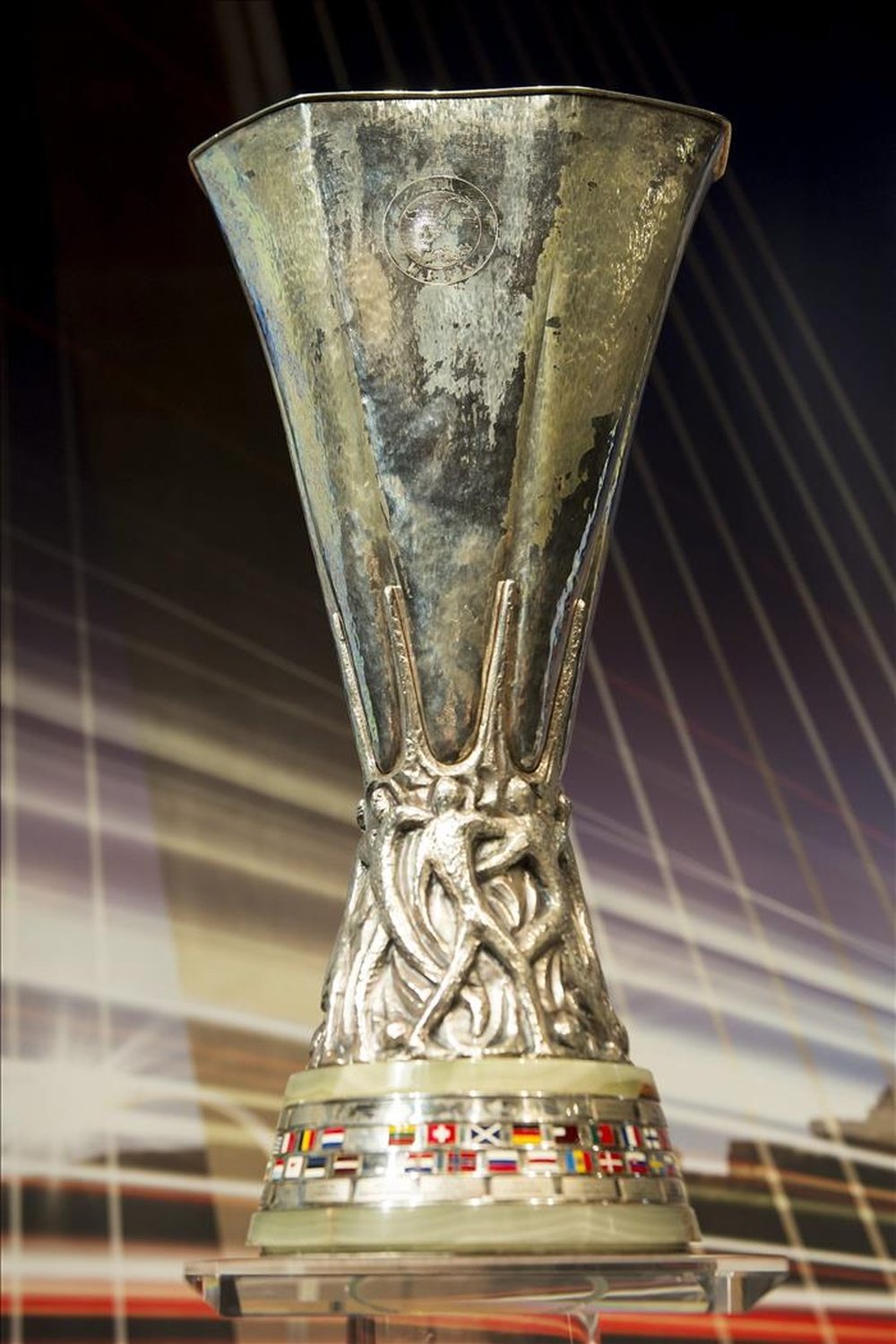 Vista del trofeo de la Liga Europa. EFE/Archivo