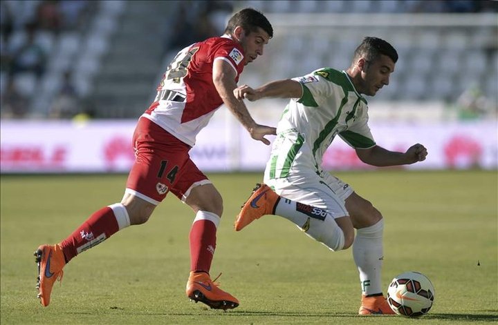 El Sporting de Lisboa quiere recuperar a Insúa