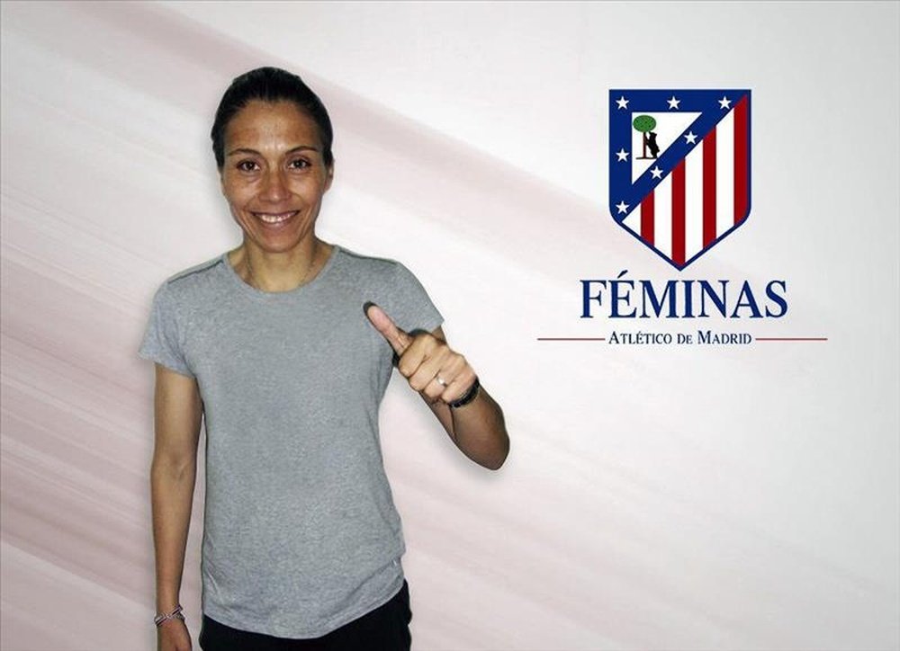 Fotografía facilitada por el Atlético de Madrid Féminas de la argentina Mariela Coronel, de 34 años, que se convierte en el tercer fichaje para la nueva temporada del club rojiblanco. EFE
