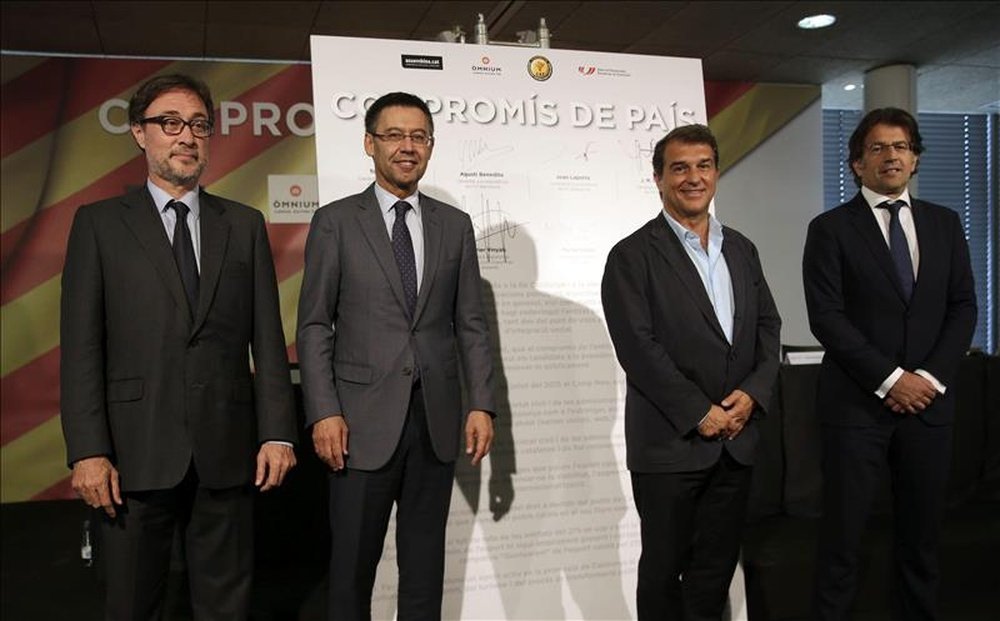 Los candidatos a la presidencia del FC Barcelona, Agustí Benedito (i), Jordi Bartomeu (2i), Joan Laporta (2d) y Toni Freixa (d). EFE