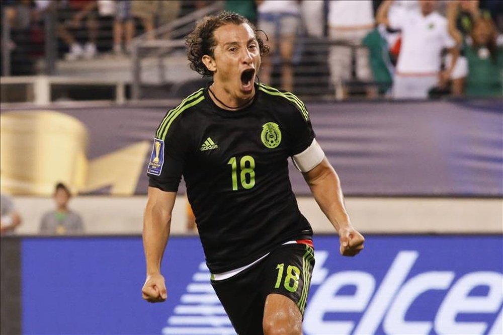 Fotografía tomada el pasado 19 de julio al futbolista mexicano Andres Guardado al celebrar un gol anotado a Costa Rica, durante los cuartos de final de la Copa Oro. Guardado anotó el gol de la victoria parcial de México sobre Jamaica en la final del certamen. EFE/Archivo