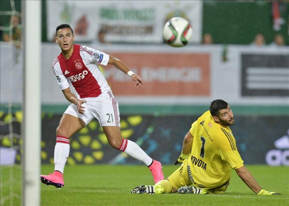 Anwar El Ghazi, en un encuentro con el Ajax. Twitter