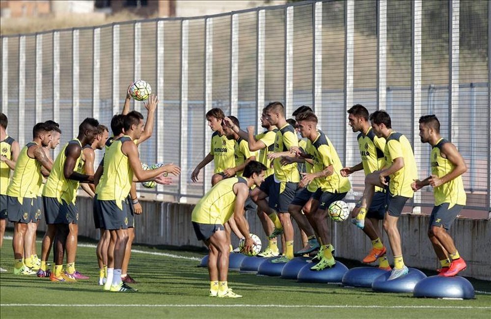 Los jugadores del Villareal CF en su primer entrenamiento de la temporada. EFE/Archivo
