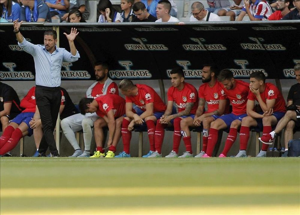 El entrenador del Atlético de Madrid, el argentino Diego Simeone, durante un partido amistoso. EFE/Archivo
