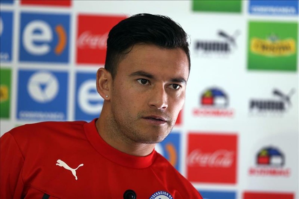 Aránguiz rechazó ser capitán ante Honduras. EFE/Archivo