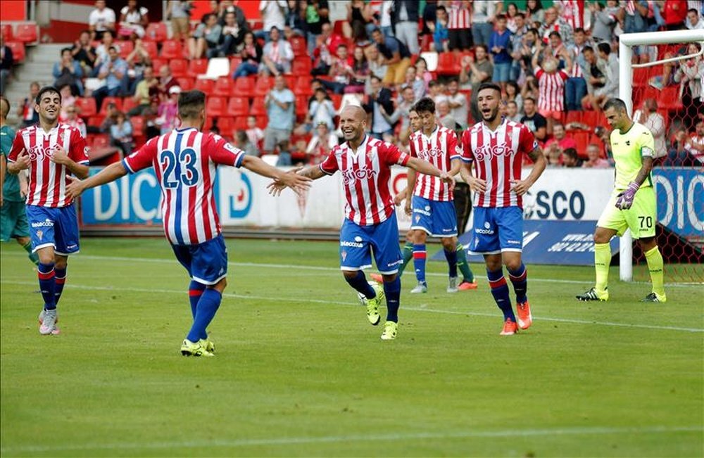 El Sporting encadena seis jornadas consecutivas con victorias como local. EFE/Archivo