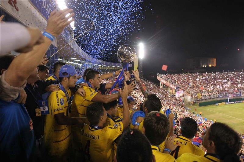 El Defensores del Chaco, único estadio de Sudamérica propiedad de los clubes de fútbol. EFE