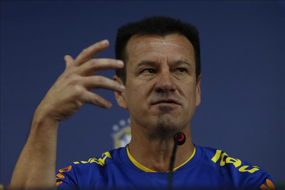 El entrenador de Brasil, Dunga, durante una rueda de prensa en la ciudad de Fortaleza (Brasil) este 12 de octubre de 2015. Brasil enfrentará a Venezuela el próximo 13 de octubre por la ronda clasificatoria al Mundial de Fútbol de Rusia 2018. EFE