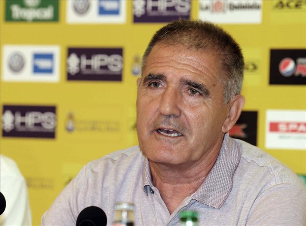 Paco Herrera no quiere que la moral decaiga. EFE
