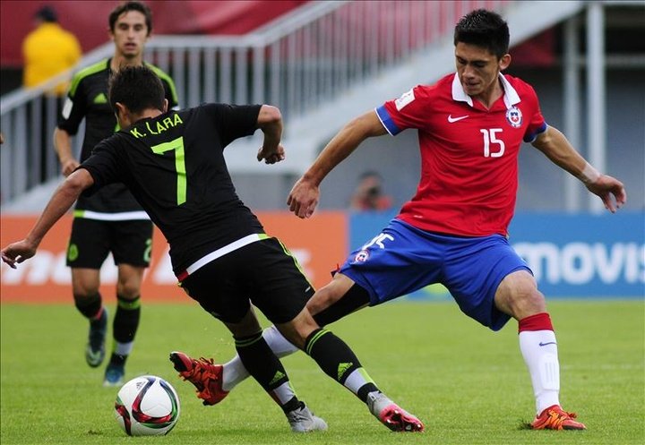 México se planta en cuartos tras golear a Chile