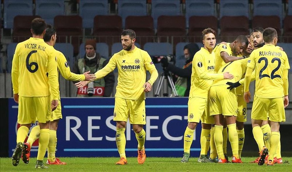 Los jugadores del Villarreal celebran un gol. EFE
