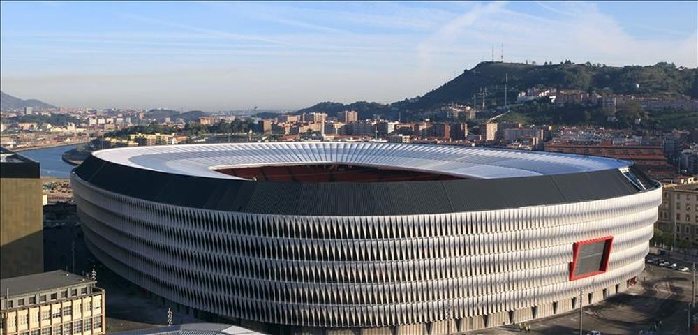 San Mamés albergará un polideportivo con piscina cubierta. EFE/Archivo
