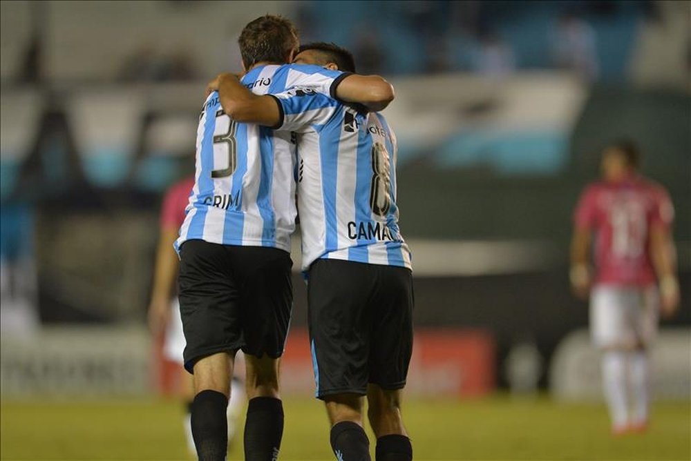 Racing se medirá en una serie a doble partido con Independiente, que ayer goleó con autoridad por 4-1 a Belgrano en la otra semifinal de esta liguilla Pre-Libertadores. EFE/Archivo