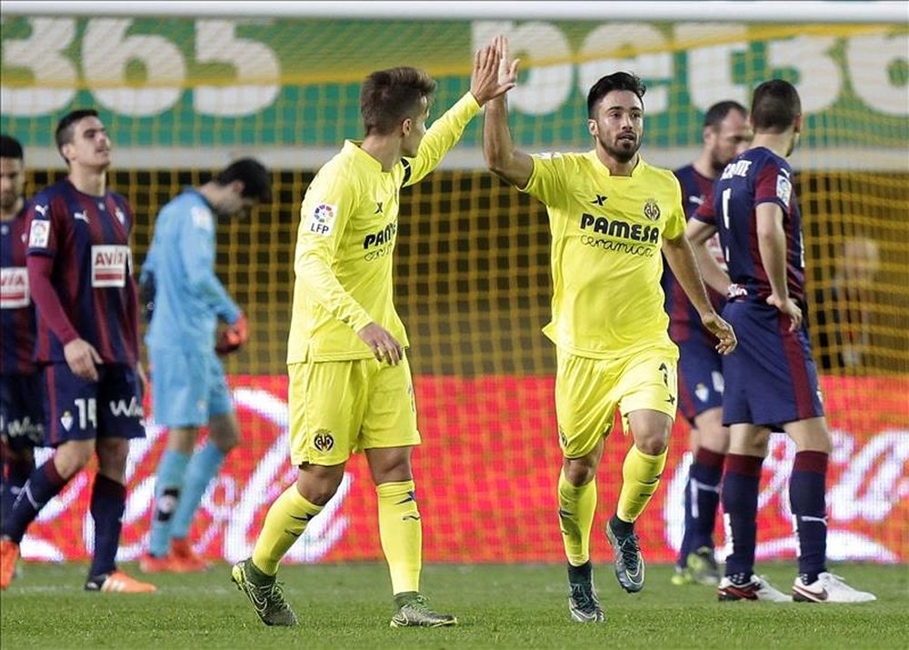 Jugadores del Villarreal, durante un partido. EFE