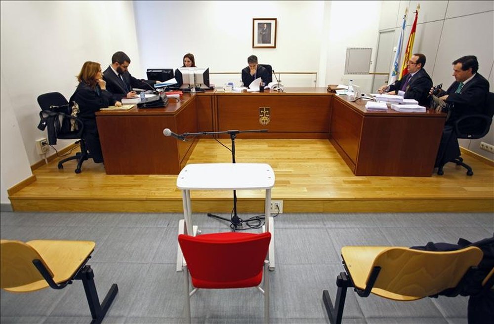 Los juzgados de lo Mercantil de A Coruña celebran una audiencia previa, en el marco de una demanda de infracción de derechos de propiedad intelectual o competencia desleal interpuesta por DTS Distribuidora de Televisión Digital (Canal +) contra Puerto 80 Projects como gestora y dueña de la web rojadirecta. EFE/Archivo