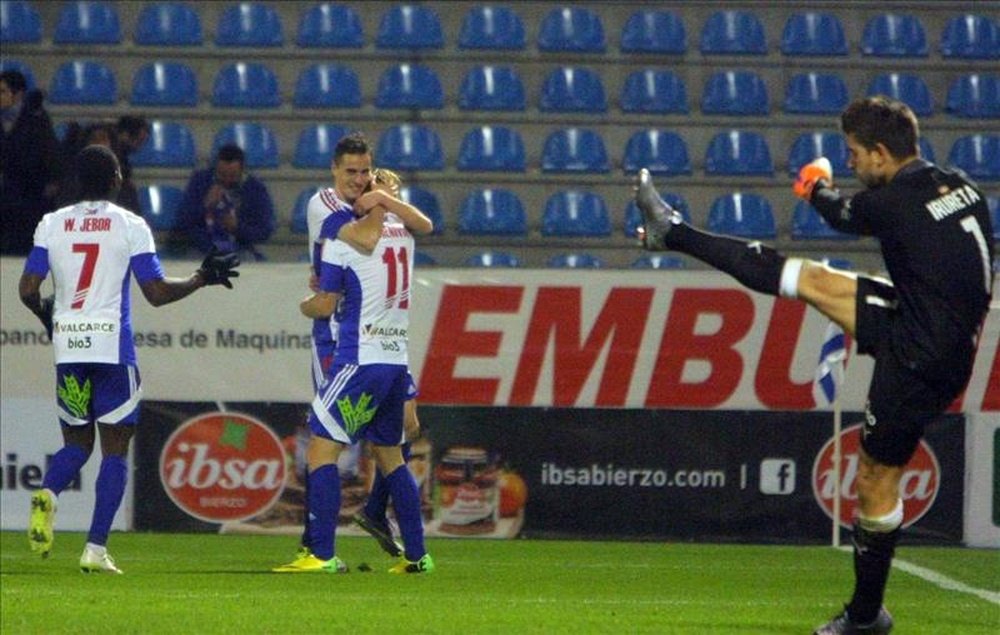 La Ponfe se queda cerca de los play-offs. EFE