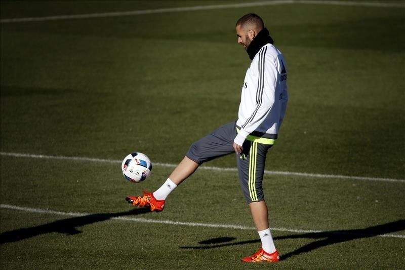 I just want to talk about football - Benzema