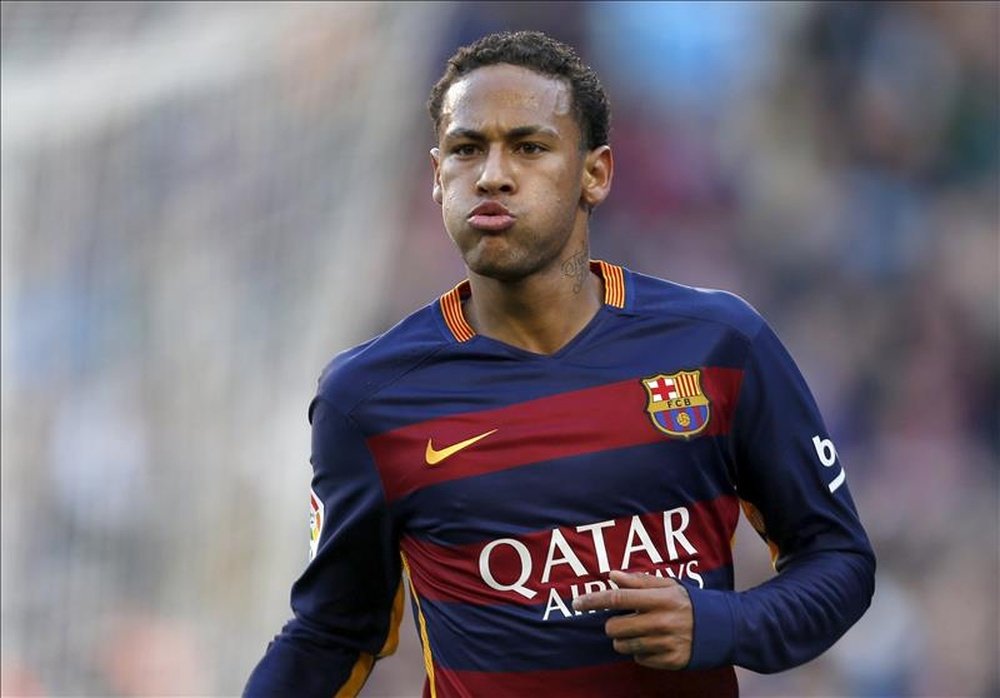 Neymar n'est pas certain de pouvoir de disputer le prochain Mondial des Clubs. EFE