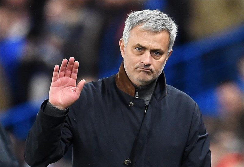 Chelsea have decided to sack manager Jose Mourinho. EFE