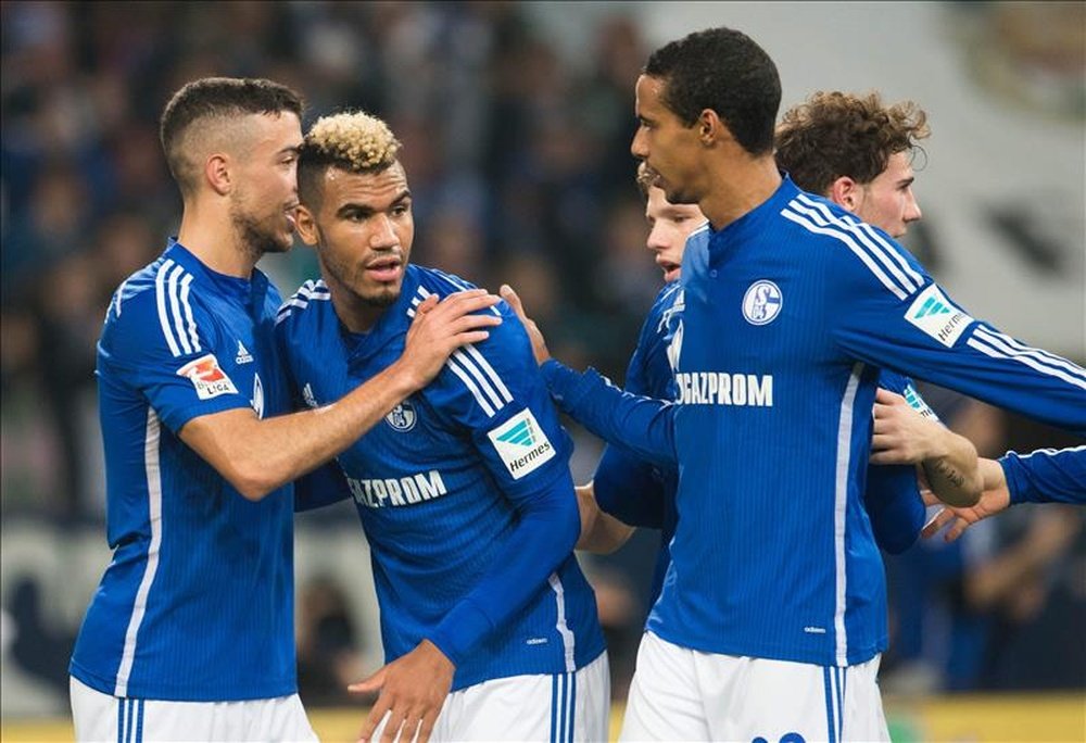 Los jugadores del Schalke celebran un gol. EFE