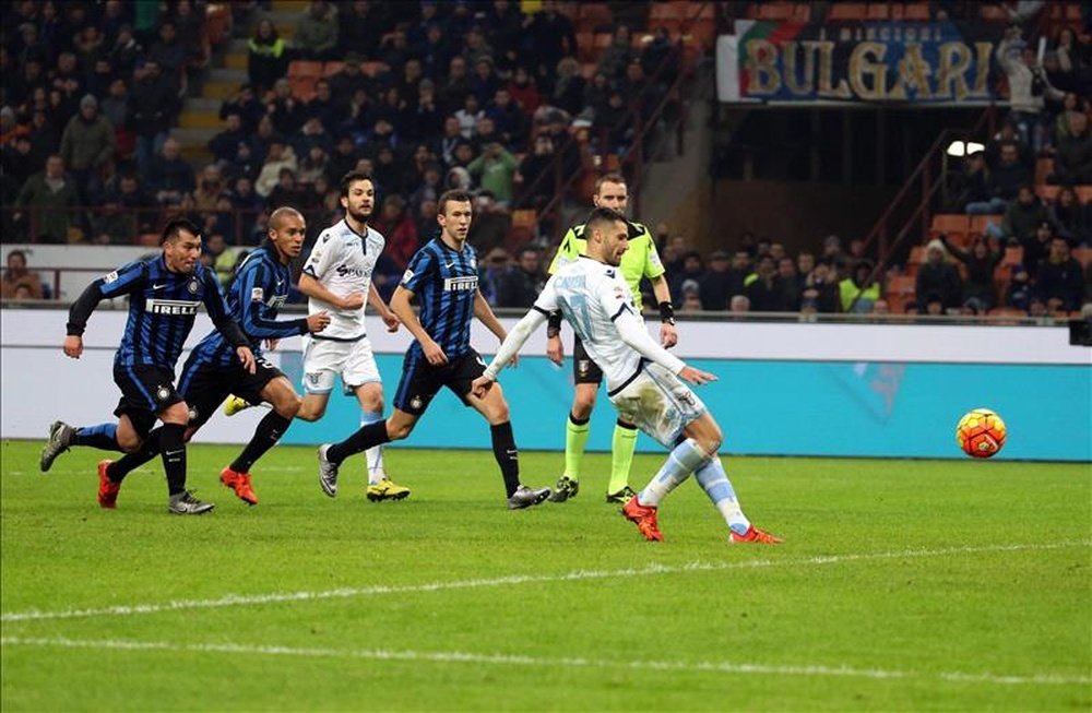 Lazio e Inter de Milán se enfrentarán en el Olímpico con casi nada en juego. Archivo/EFE/AFP