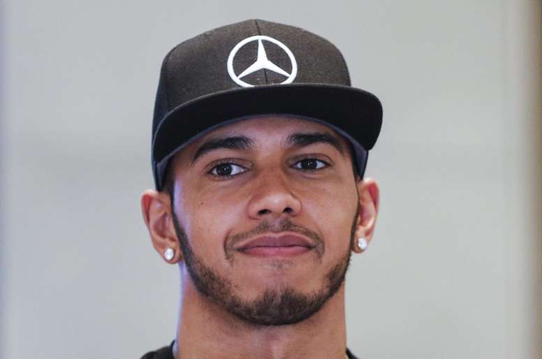 El piloto de Fórmula Uno británico Lewis Hamilton (c), de la escudería Mercedes AMG Petronas. EFE/Archivo