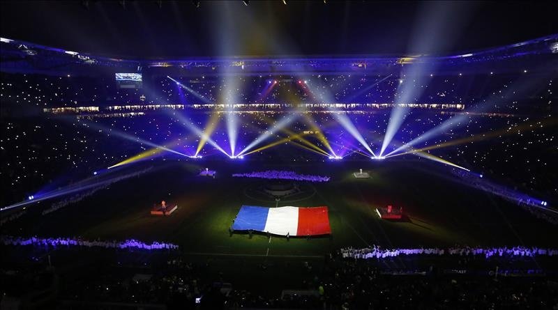 Vista general del nuevo estadio del Olympique de Lyon, estadio de Las Luces situado en Decines-Charpieu, cerca de Lyon, y con capacidad para 60,000 espectadores. Será una de las sedes de la  EURO 2016 que se disputará del 11 junio al 11 de julio. EFE/EPA