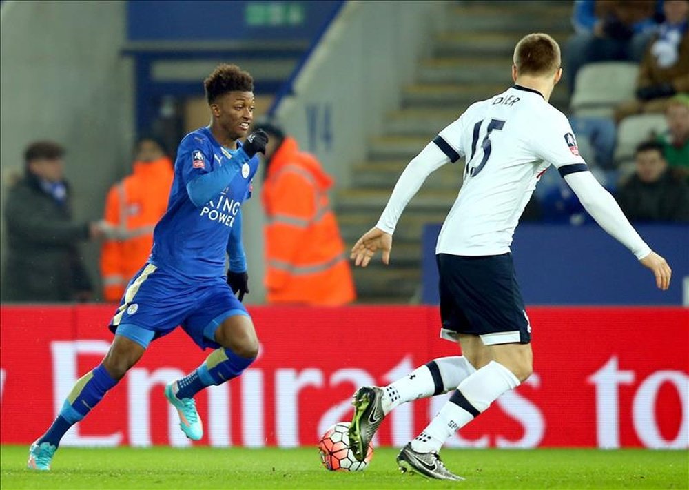 Bournemouth have seen an offer for Demarai Gray rejected by Leicester. EFE
