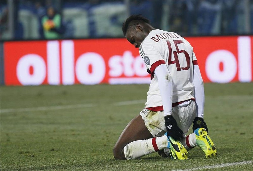 Mario Balotelli is currently on loan at AC Milan. EFE/EPA