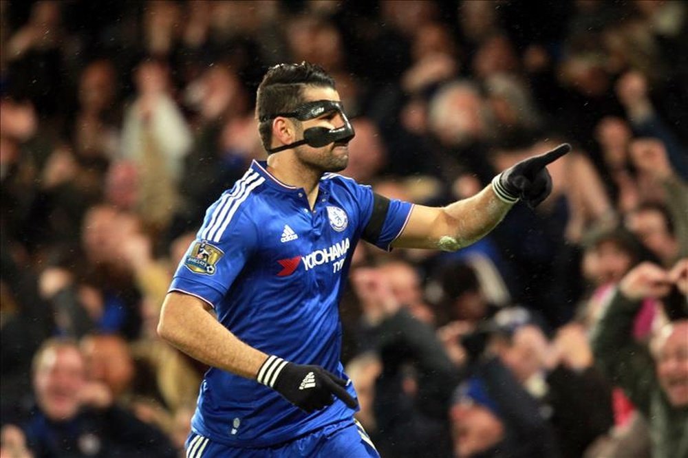 El delantero del Chelsea Diego Costa celebra un gol durante el partido de la Premier League que han jugado Chelsea y Newcastle en Stambford Bridge, Londres, Reino Unido. EFE/EPA