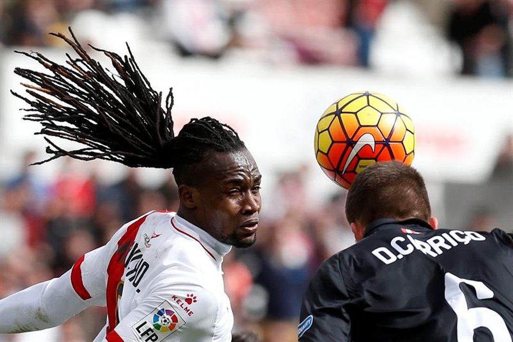 Manucho ha dado el triunfo al Rayo ante el Girona. EFE/Archivo
