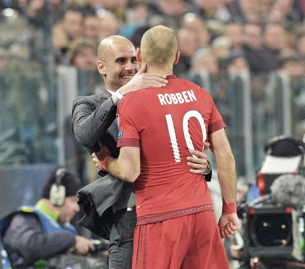 Robben confirma la locura de Guardiola con el fútbol. EFE/Archivo
