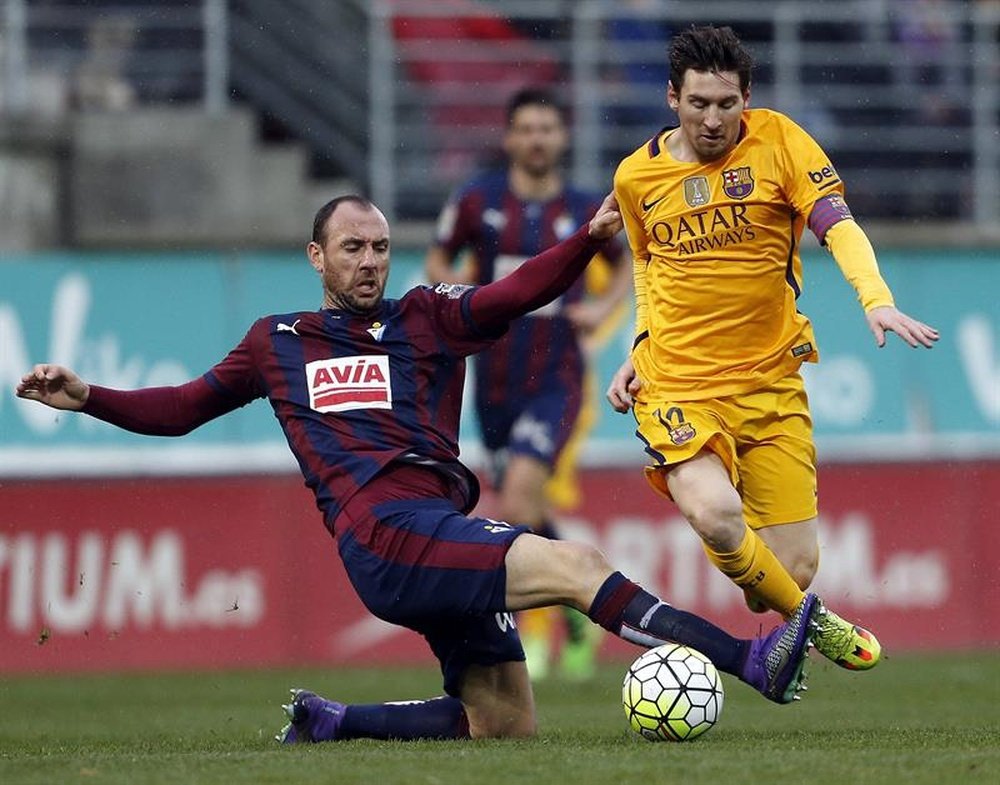 El Eibar pierde a Iván Ramis por lesión en su visita al Granada