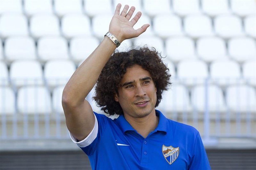 Guillermo Ochoa es ahora titular en el Málaga, pero reconoce que ha sido difícil. EFE/Archivo