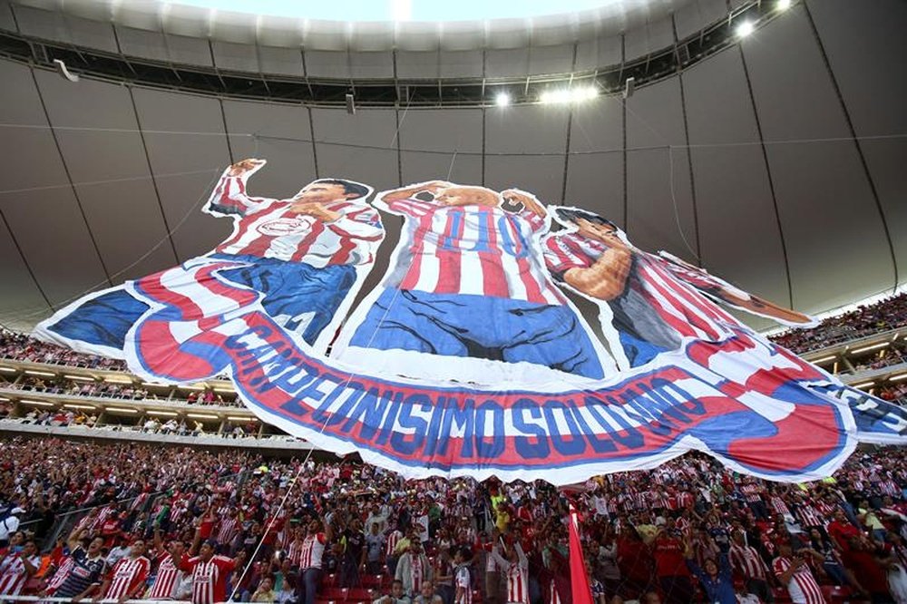 Chivas llega en mejor forma que América. AFP