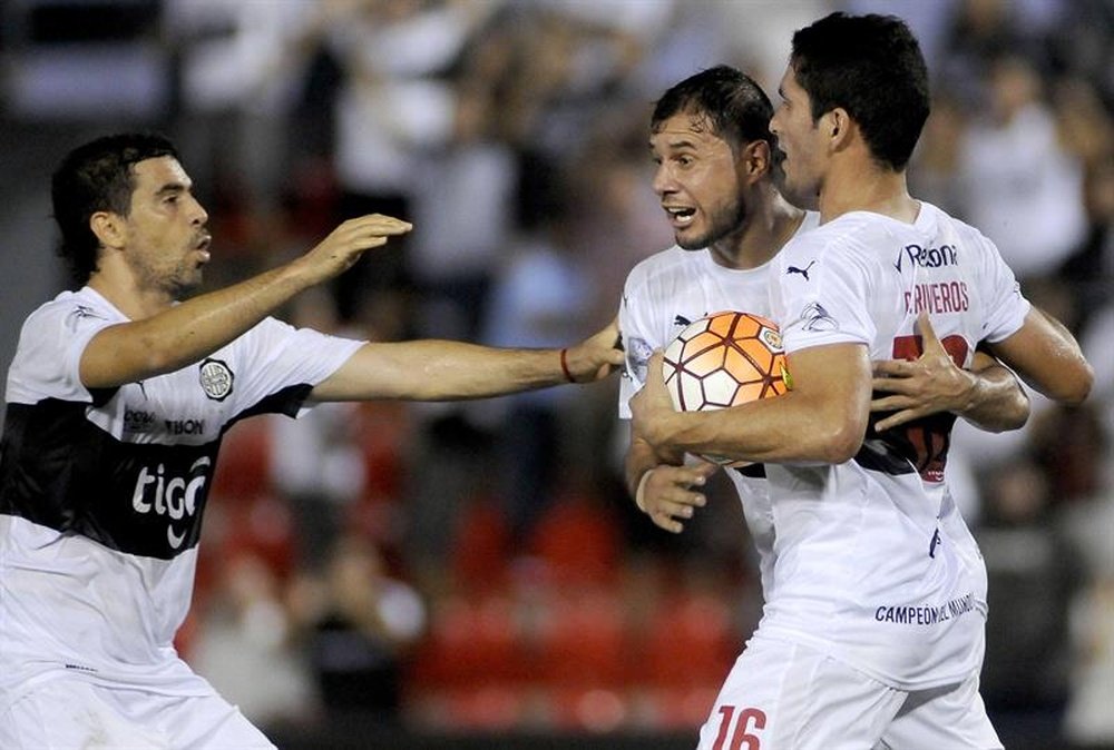 Motagua y Olimpia se vieron las caras en una nueva jornada de fútbol en Honduras. EFE
