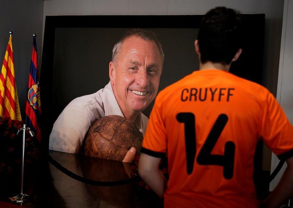 Un hommage sera rendu à Cruyff. EFE