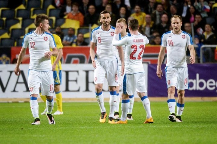 Suecia y la República Checa empatan y miran a Francia sin ganar en sus últimos ensayos