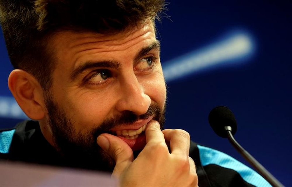 Piqué compareció en la rueda de prensa antes del partido ante el Real Madrid. EFE