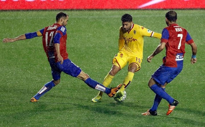 Juanfran es duda por lesión ante el Málaga