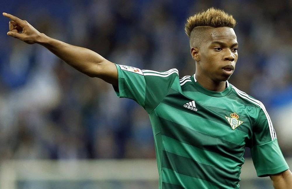 Musonda está llenando de regates y velocidad el juego del Betis. EFE