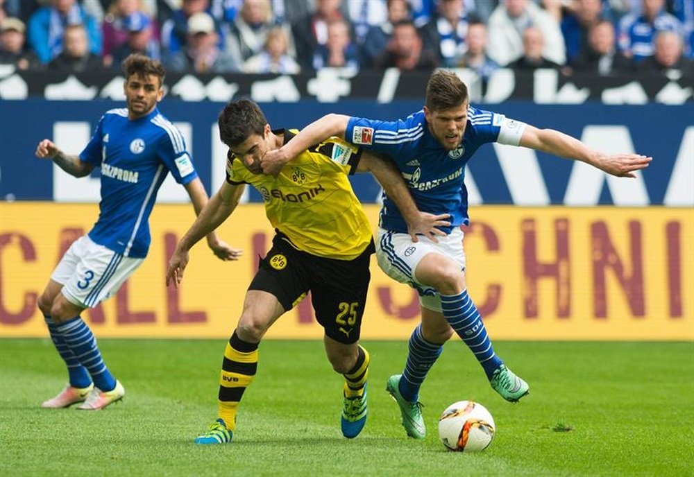 El hermano de Huntelaar fue detenido tras el Schalke-Dortmund del pasado fin de semana. EFE/AFP