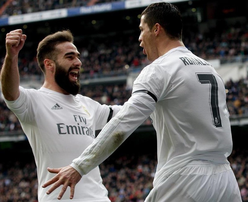 L'attaquant du Real Madrid, Cristiano Ronaldo célèbre un but avec le défenseur Carvajal en Liga. EFE