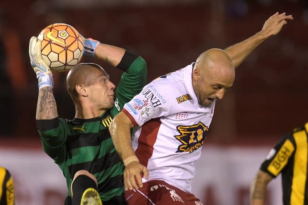 Huracán no consiguió la victoria ten Unión Santa Fe. EFE