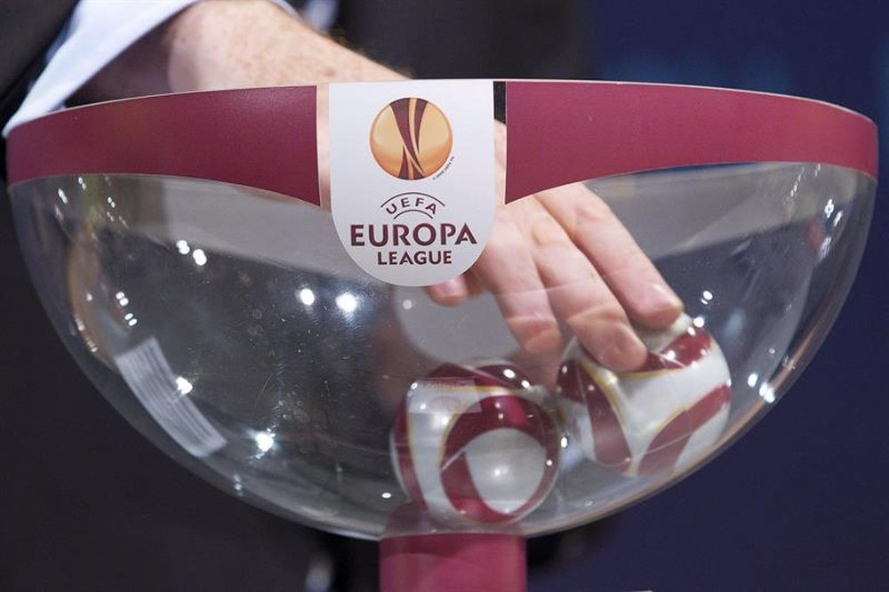 Estos son los bombos del sorteo de la Europa League. EFE